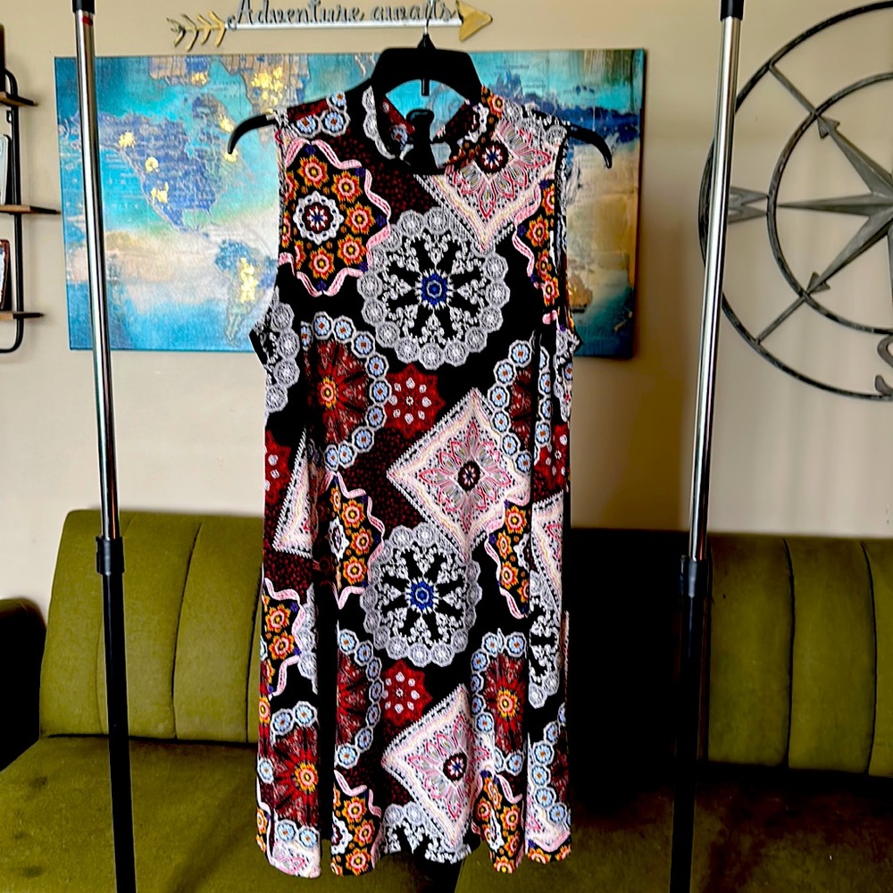 Robbie Bee dress, 2x, like new, black background/multicolored
